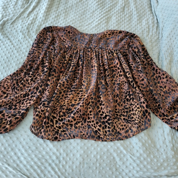 Free People Wild Dreams Crushed Velvet Leopard Print Blouse Size Small - Picture 6 of 7